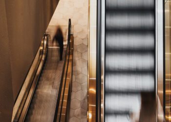 From tailwinds to turbulence