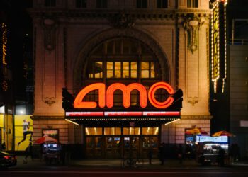 AMC shares plunge 30% after Cineworld’s bankruptcy warning
