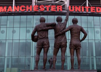 Elon Musk tweets he’s buying Manchester United, then calls it a joke