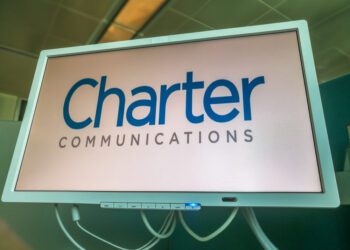 Charter Communications CEO Tom Rutledge to step down