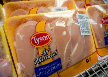 Tyson Foods overhauls management team, names new CFO