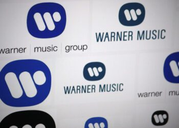 Warner Music names YouTube business head Robert Kyncl as CEO