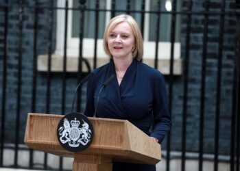 Liz Truss Resigns as UK Prime Minister After Failed Budget