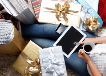 Holiday Spending Expected to be Low After Months of Sales&nbsp;