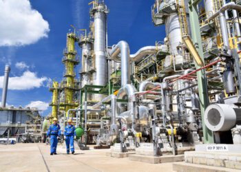 Reducing Carbon, Fueling Growth: Lowering Emissions in the Chemical Industry