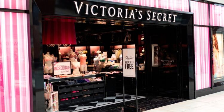 Victoria’s Secret to Buy Startup Adore Me for $400 Million - CEO North America Victoria’s Secret to Buy Startup Adore Me for $400 Million