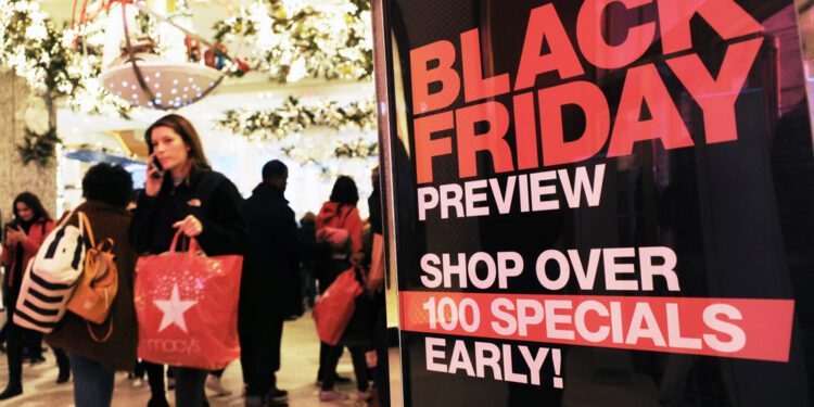 Black Friday Shoppers Disappoint as Retailers Pressure Grows - CEO North America Black Friday Shoppers Disappoint as Retailers Pressure Grows
