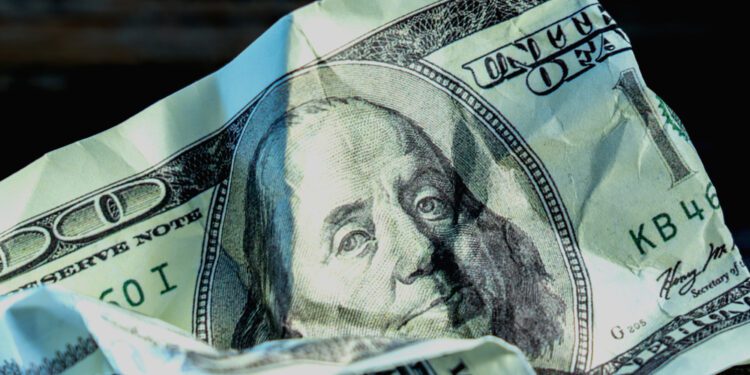 U.S. Dollar on track for strongest performance since 2015