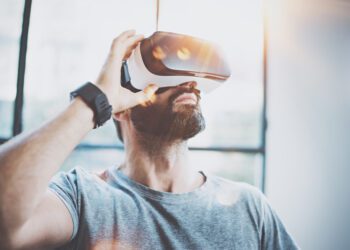 The VA is Turning to VR to Help Vets Manage Chronic Pain