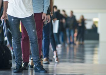 U.S. jobless claims rose slightly last week.