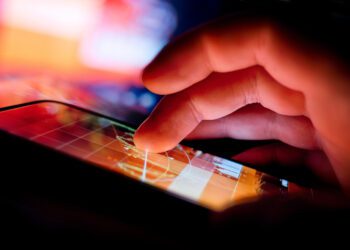 How to use mobile data abroad