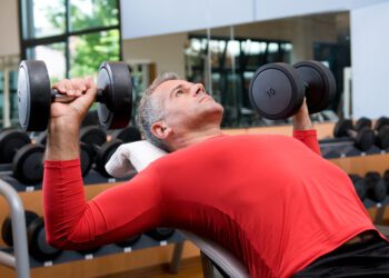 New research indicates that weak muscles may speed up aging