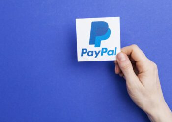 Payments firm PayPal to lay off 7% of its workforce to cut costs