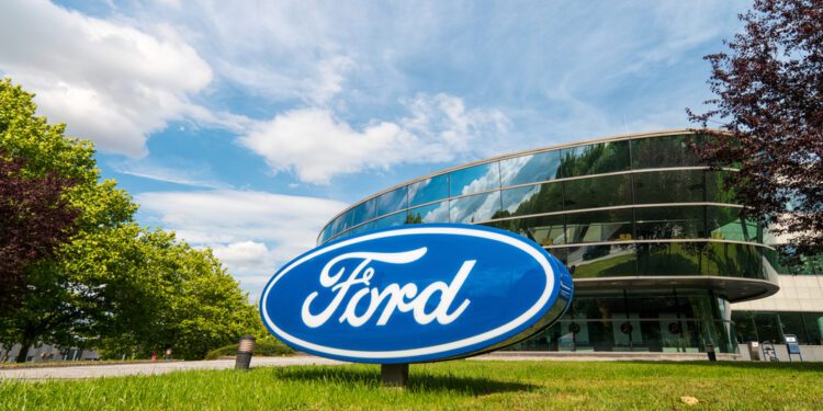 Ford recalls 462,000 vehicles for rear camera display failure