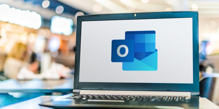 Microsoft investigates Outlook outage as users face issues - CEO North America Microsoft investigates Outlook outage as users face issues