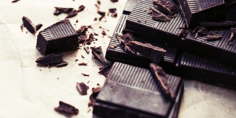 Consumer Reports urges dark chocolate makers to reduce lead, cadmium levels