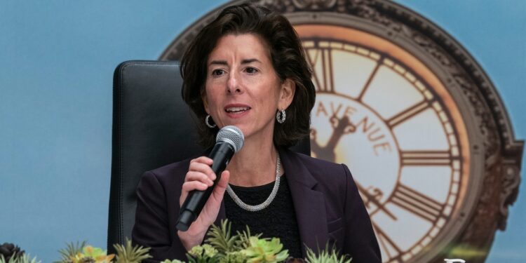 US government outlines data protection efforts