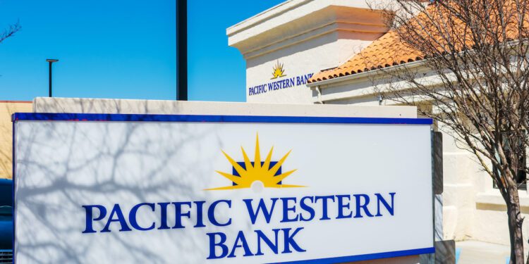 Sinking bank stocks defy predictions that worst of the crisis is over