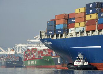 US trade gap widens to largest in six months as exports decline