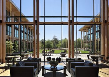 The secrets of a tiny tech bank that is thriving