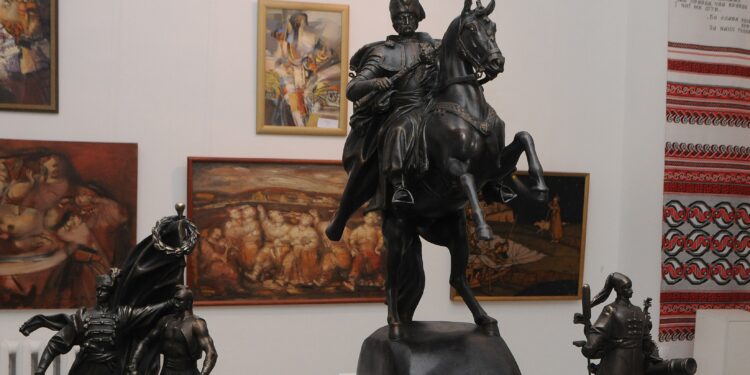 Met curators coach officers on how to preserve Ukrainian art - CEO North America Met curators coach officers on how to preserve Ukrainian art