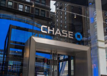 JPMorgan forecasts 5% equities correction