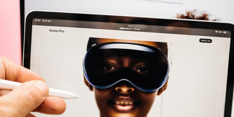 Apple takes a bigger bite of investor dollars