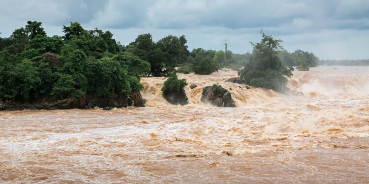 Pakistan’s  $30 billion flood is hint of global climate cycle