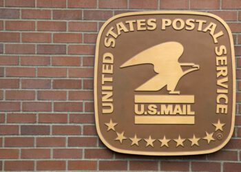 USPS out to grab business from UPS, FedEx