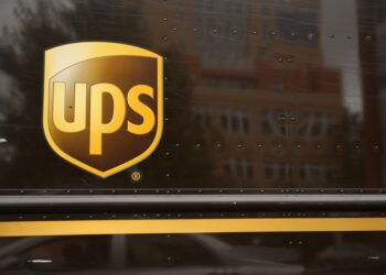 UPS reaches tentative deal with teamsters