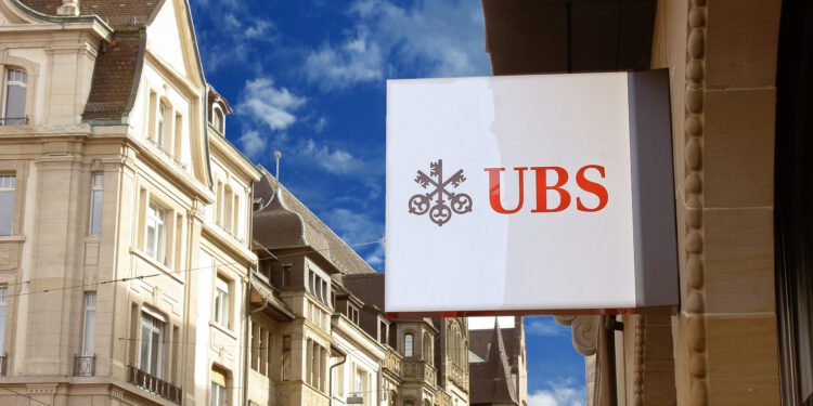 UBS goes on wealth manager hiring spree