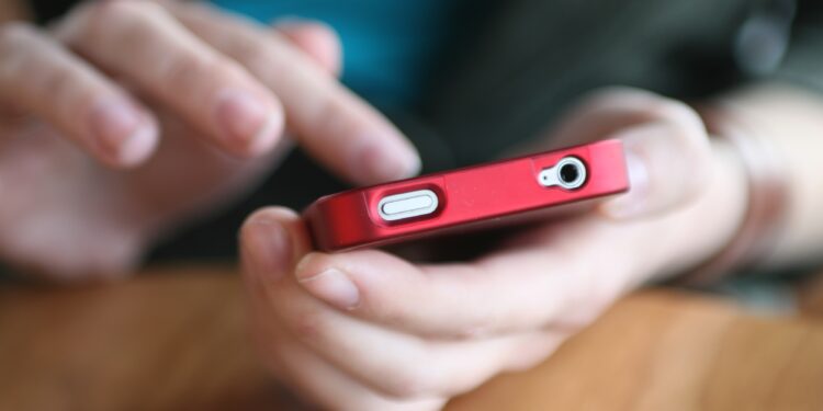 Selling cellphone users’ personal location info may soon be illegal in the US