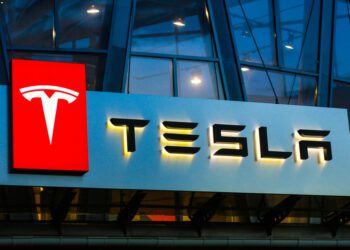 Tesla CFO resigns from company
