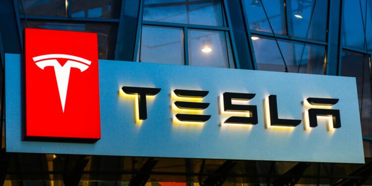 Tesla CFO resigns from company