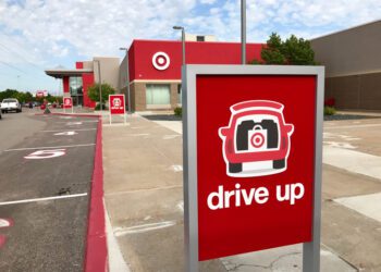Target to roll out Starbucks curbside pickup nationwide