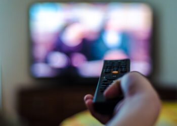Broadcast and cable viewership falls to record low