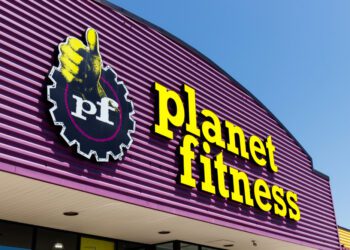 Planet Fitness fires CEO, shares tumble