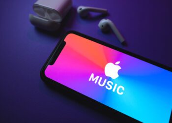 Apple purchases Swedish classical music label