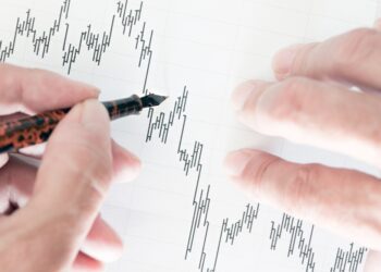 American consumer confidence drops to four-month low