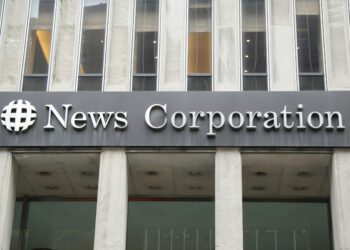 Rupert Murdoch resigns as head of Fox News and News Corp.