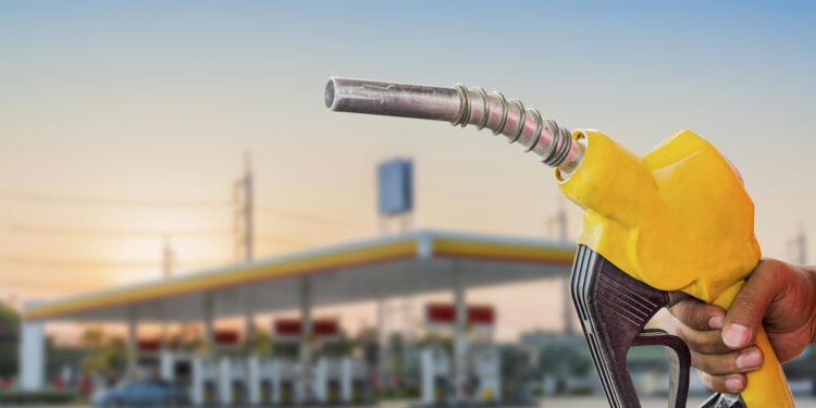 Gas sales push US retail spending up in August