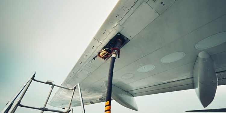 Airlines raise concerns about climbing fuel costs