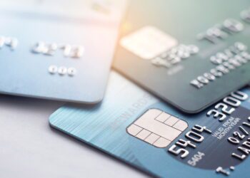 Credit card companies continue racking up losses