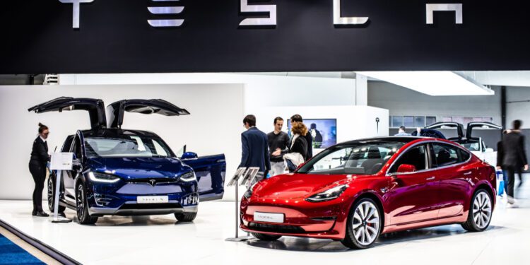 Tesla misses Q3 earnings expectations
