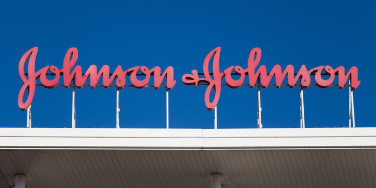 Johnson & Johnson beats earnings expectations