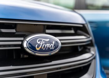Ford shares sink 12% following earnings report