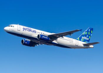 JetBlue to offer child and parent seat placement guarantees