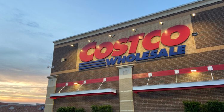 Costco’s longtime CEO steps down - CEO North America Costco’s longtime CEO steps down