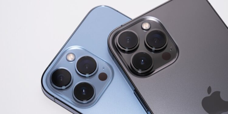 Inside the iPhone’s NameDrop feature - CEO North America Inside the iPhone’s NameDrop feature