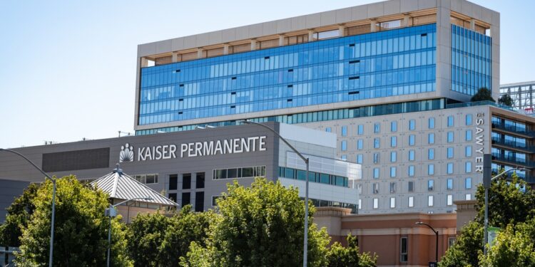 Health care union reaches tentative deal with Kaiser Permanente